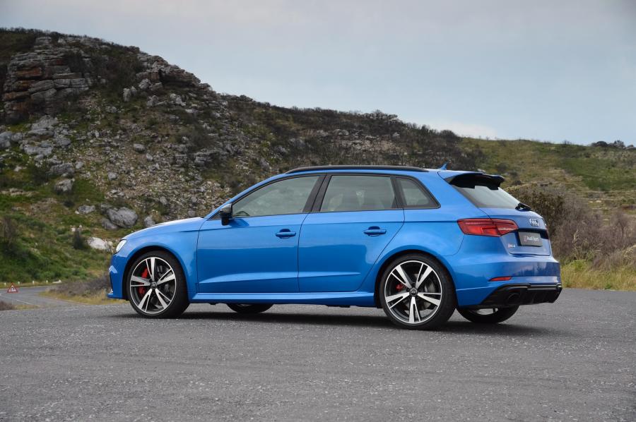  Audi RS3 Sportback (8V) 2017 года  (ZA) (фото 4 из 8)